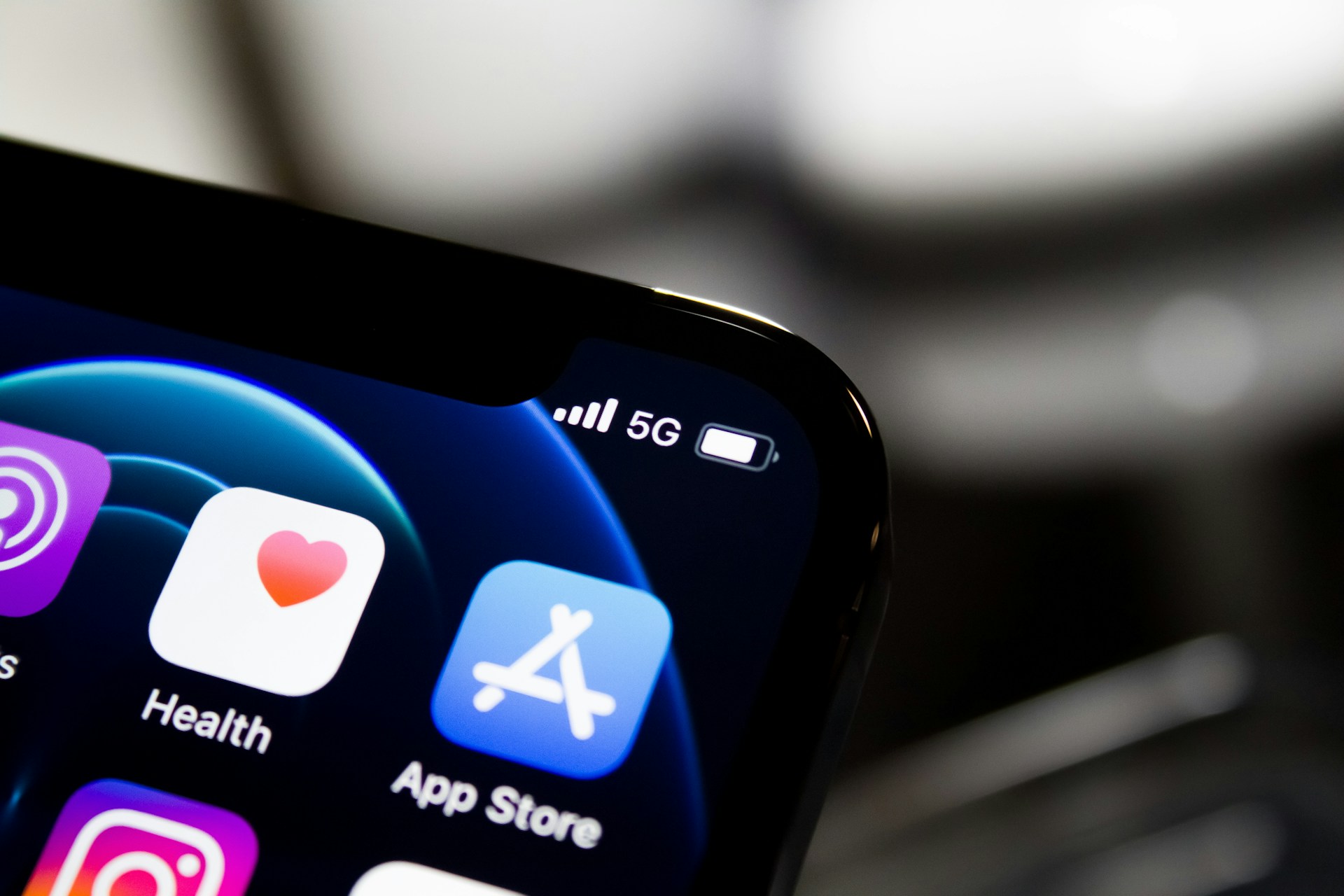 5G and Beyond Transforming Connectivity and Redefining Possibilities